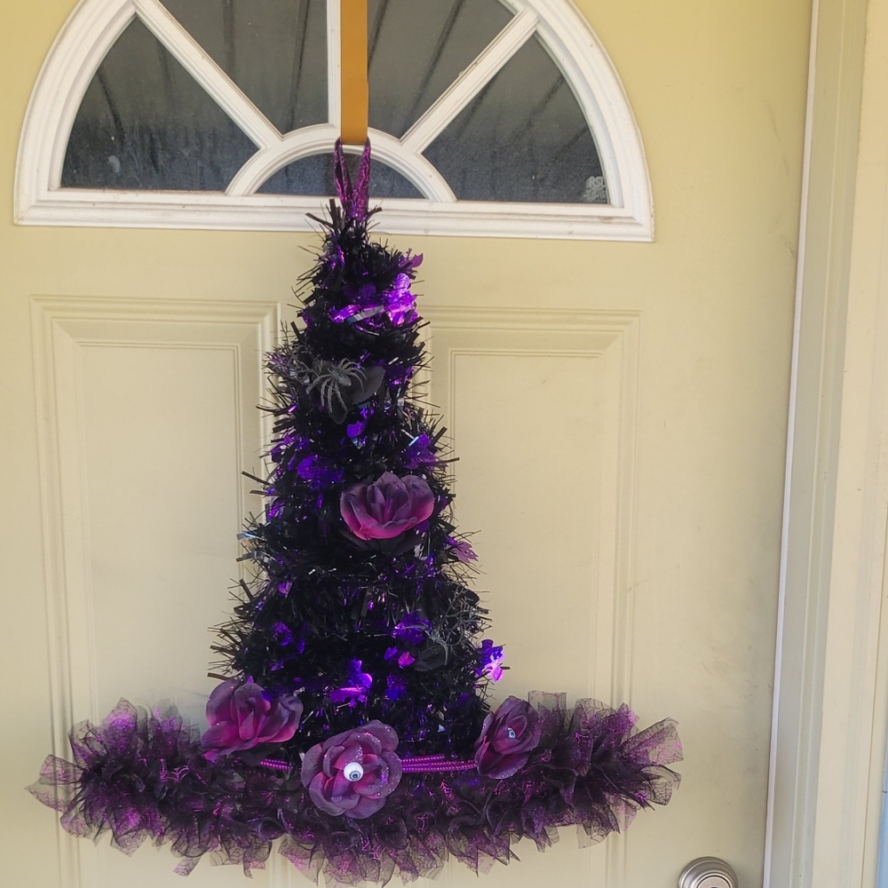 Witch's Hat Wreath